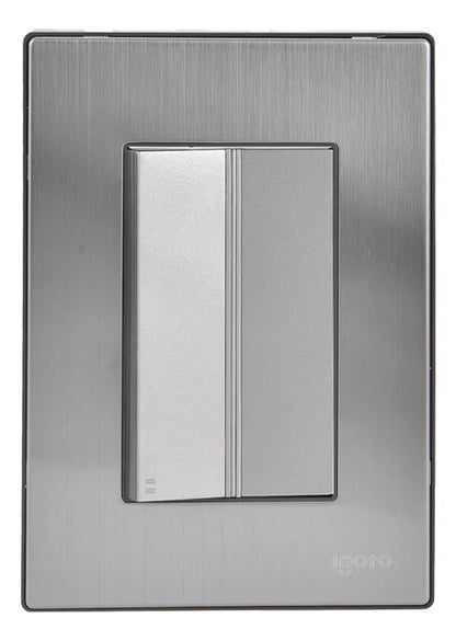 Placa Armada Con 1 Apagador Escalera De 3 Módulos Color Plata iGoto