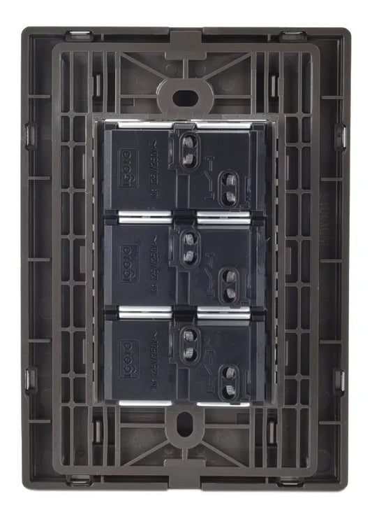 Apagador Triple Placa Acero Inox 125v 15A Igoto Color Plata